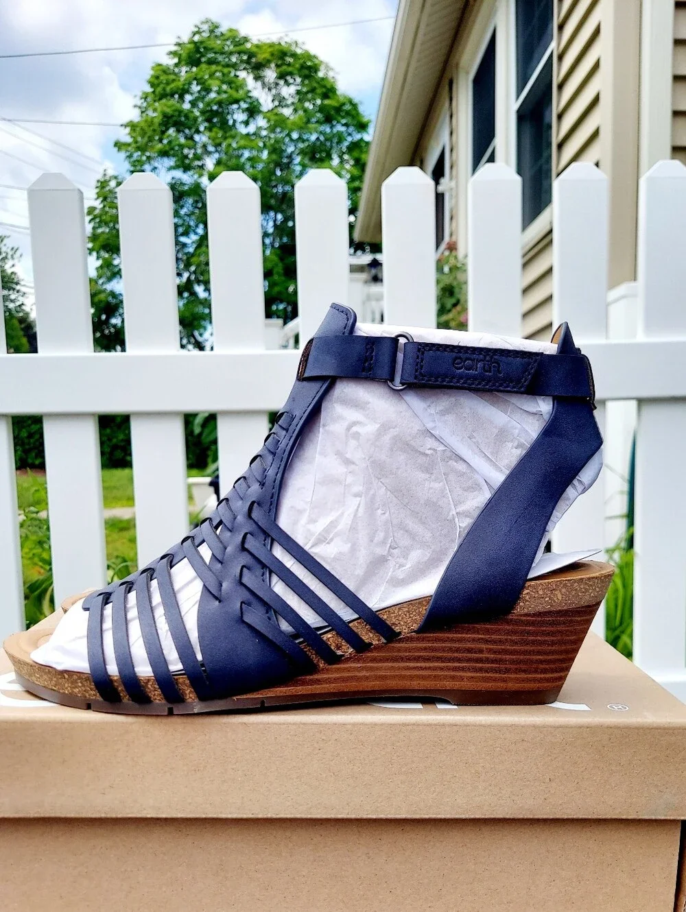 Earth hattie navy